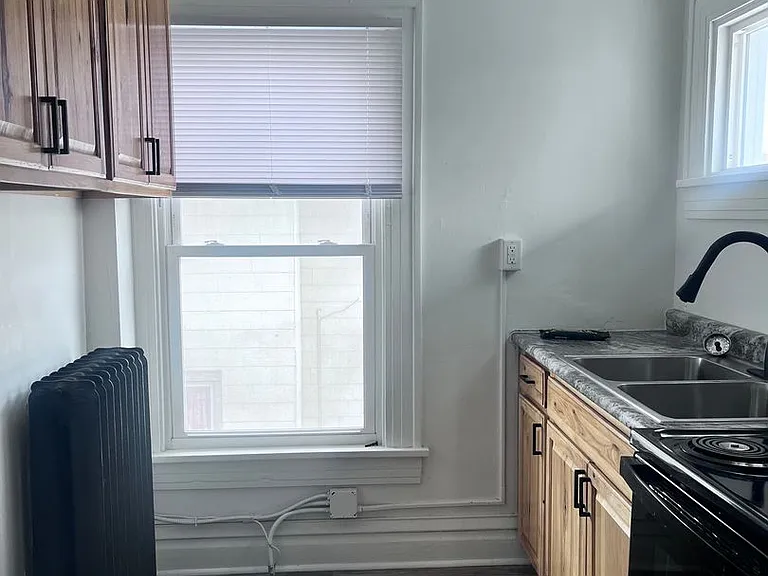 2816 Cottage Grove Ave — Photo 25