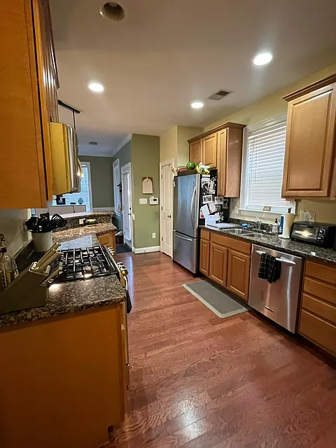 3 bed, 1771 sqft, $3,000 — Photo 2