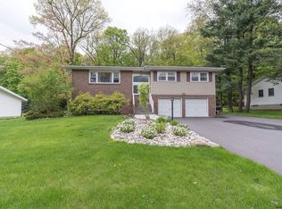 30 Denison Rd, Niskayuna, NY 12309