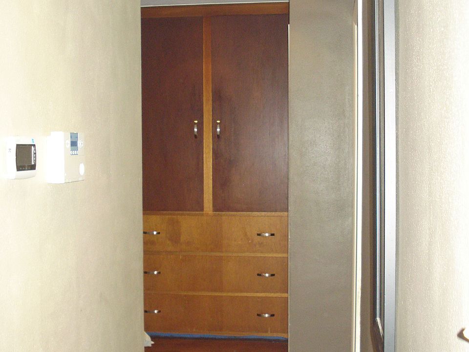 1st image of 901 S Folkers Ave