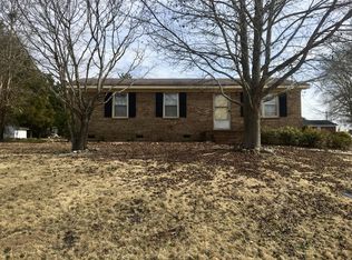 301 S Ida St, Coats, NC 27521