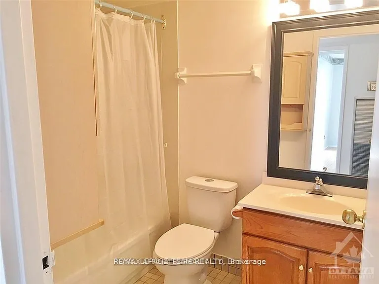 200 Lafontaine Ave #304 — Photo 17