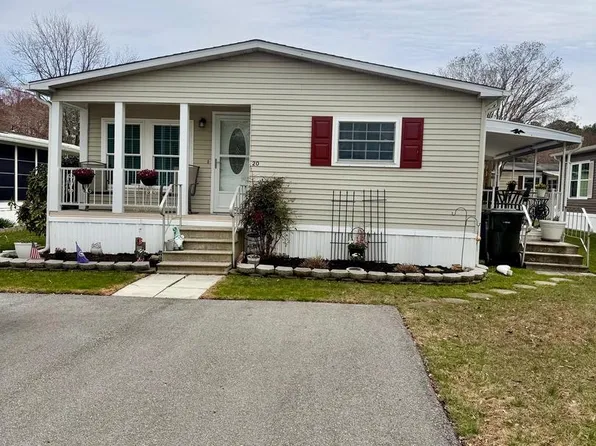 20 Downing St, Easton, MD 21601