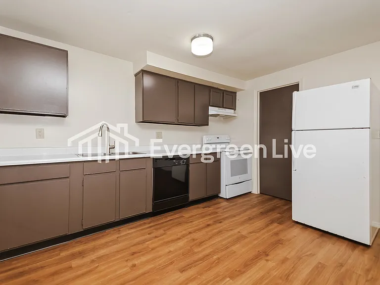 8067 Mount Aetna St — Photo 8