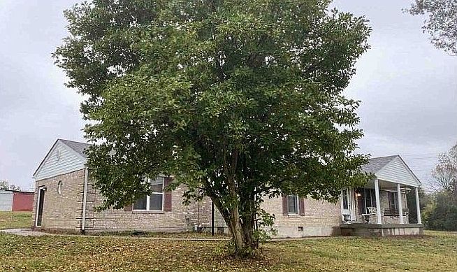 1st image of 635 Lodie Ln