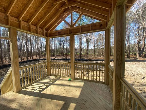 Screened-in porch