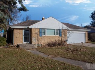 220 11th Ave NE, Hampton, IA 50441
