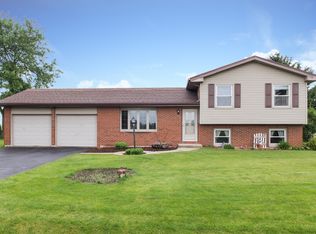 13955 N Grove Rd, Sycamore, IL 60178