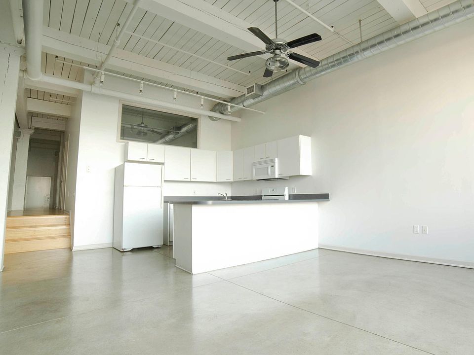 1st image of 2860 Detroit Ave APT 105