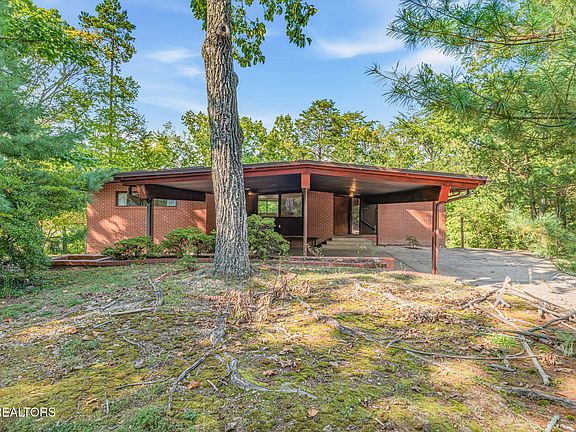 5th image of 106 Elliott Cir