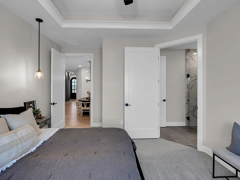 2142 E Beaumont St — Photo 23