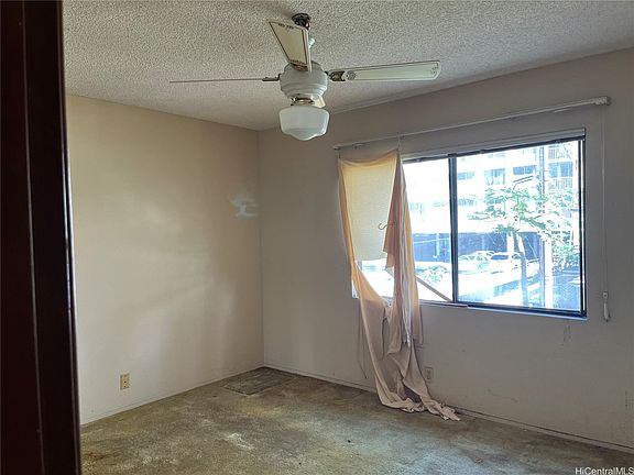 3rd image of 1541 Davenport Pl #202