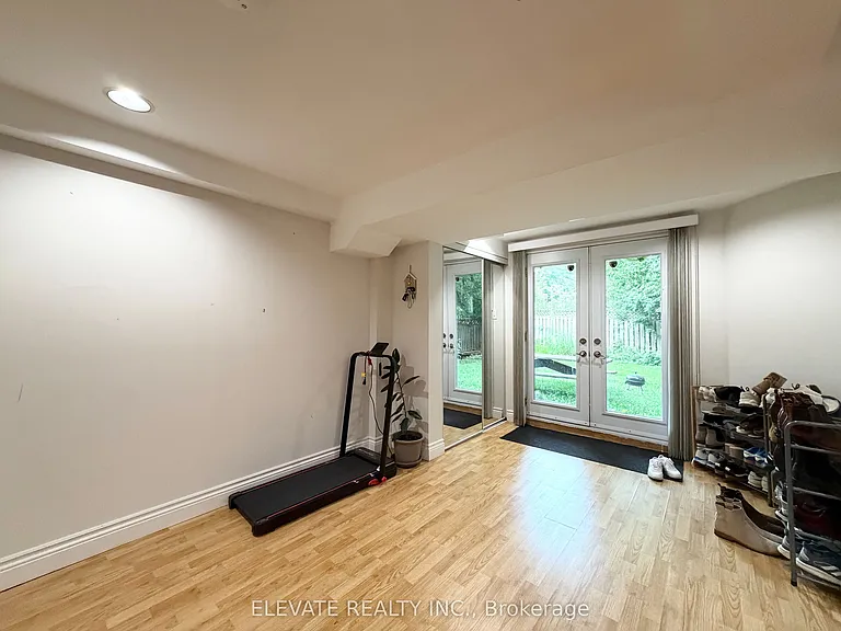 1556 Princelea Pl — Photo 18