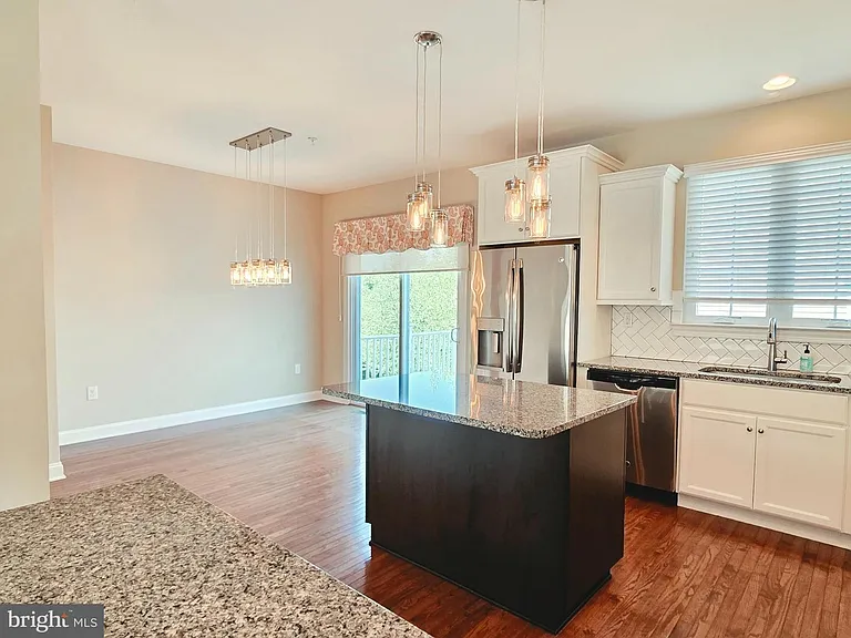 301 W Hamlin Ave — Photo 8