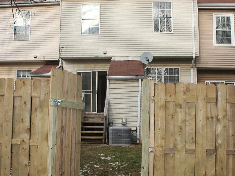 10 Crystal Rock Ct — Photo 23