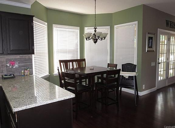 3rd image of 1634 Huntmoor Dr