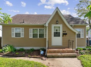 916 Hawthorne Ave, Waterloo, IA 50702