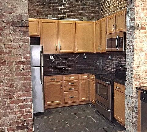 3rd image of 14 E Washington St Unit 7D