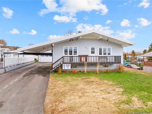 23 Harding Dr, Nackawic, NB E6G 1C1