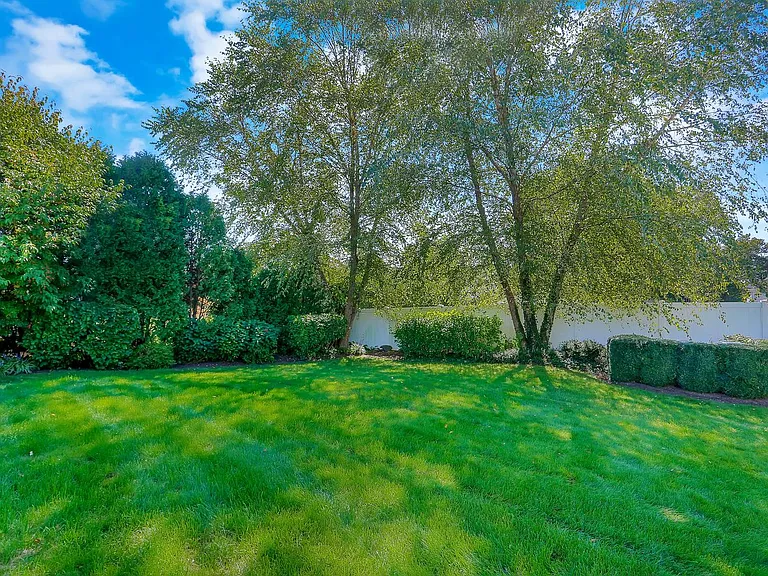 32 Reynolds Pl #A — Photo 20