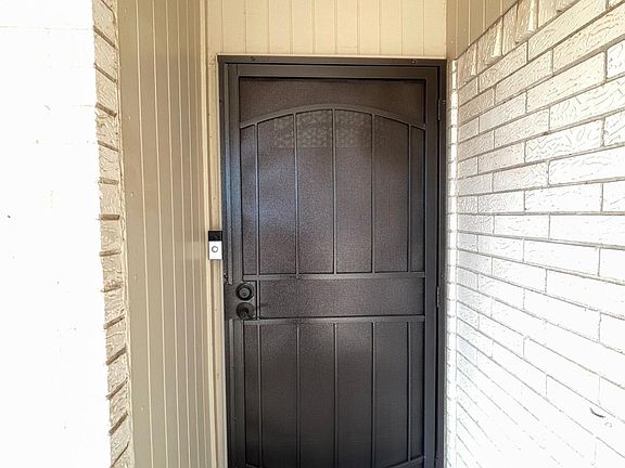 3rd image of 2913 Fierro Dr