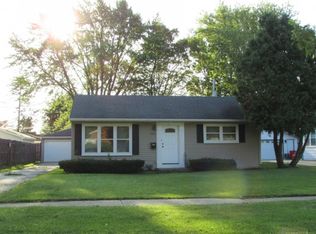 3712 Dove St, Rolling Meadows, IL 60008