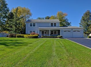 15 Crosswicks Rd, Freehold, NJ 07728