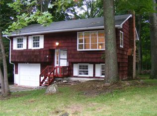 87 Lakeside Dr, Ridgefield, CT 06877