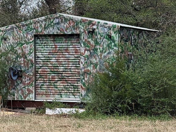 4th image of 109 Maple Ln