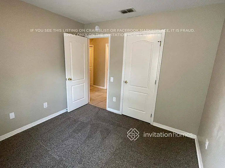829 W Charing Cross Cir — Photo 9
