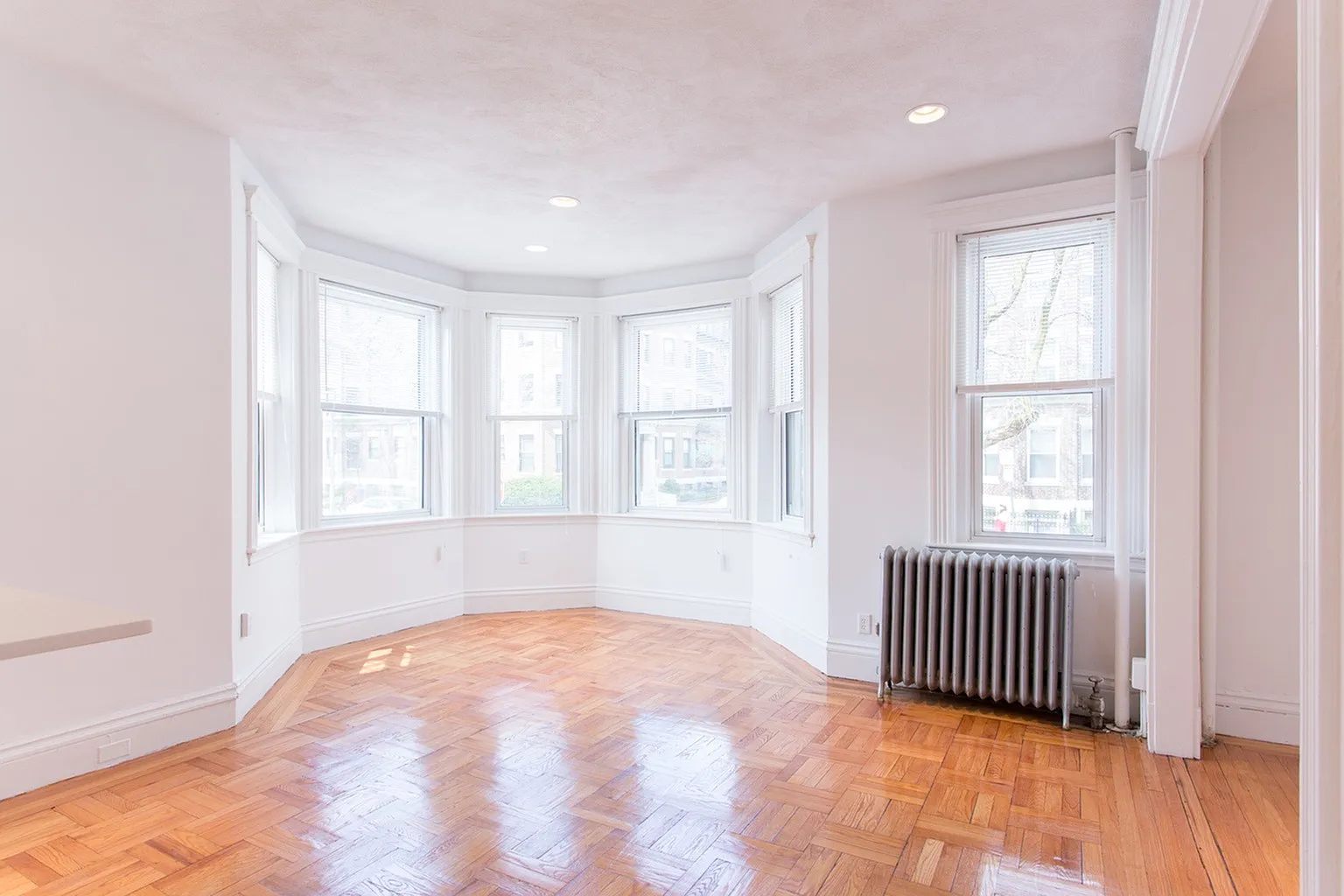 16-40 Queensberry Street — Photo 4