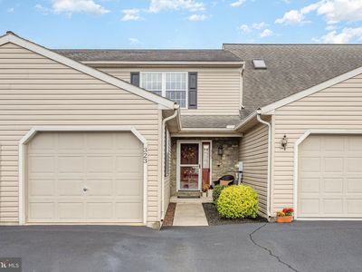 323 Deerfield Dr, Mount Joy, PA, 17552