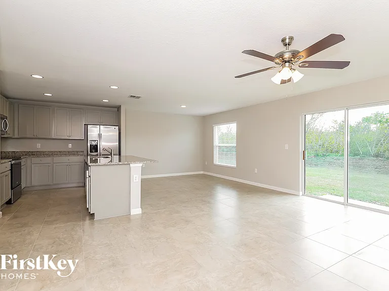 228 Southern Breeze Loop — Photo 3