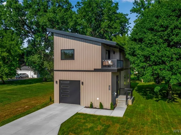 1052 Borden Rd, Cheektowaga, NY 14043