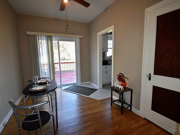 4th image of 329 E Main St