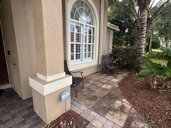 3rd image of 3804 Victoria Road