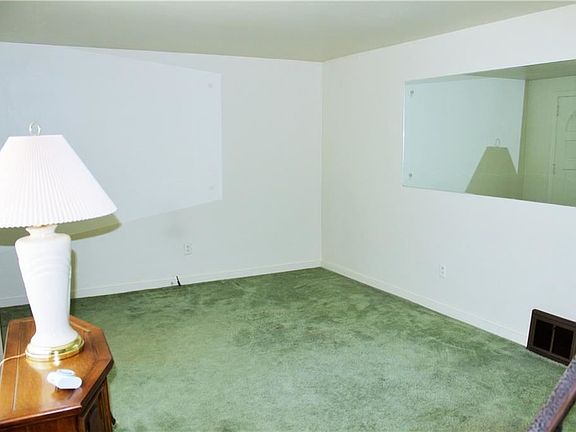 4th image of 523 Pennwood Dr