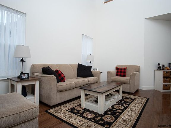 3rd image of 10A Winchester Pl