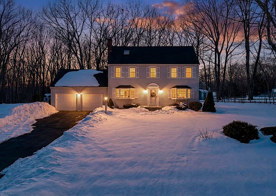 1st image of 3 Nobscott Rd