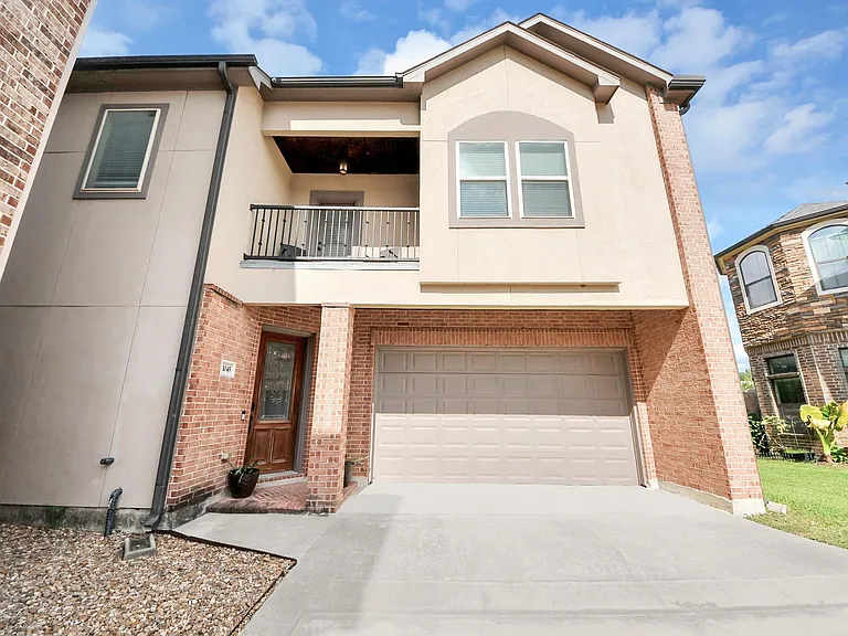 11045 Upland Forest Dr — Photo 1