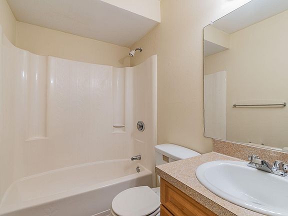 3rd image of 220 E University Blvd #Rhdnnmbjf