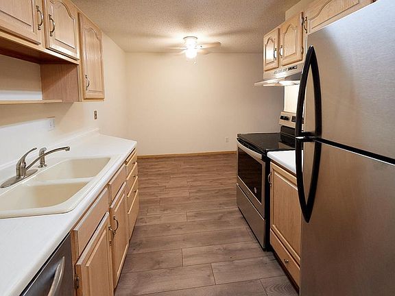 3rd image of 401 E Burnsville Pkwy APT 104