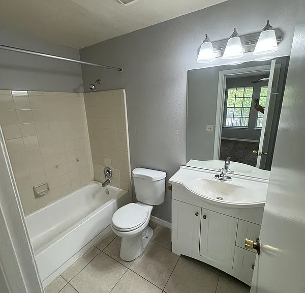 6010 Westgate Dr #304 — Photo 8