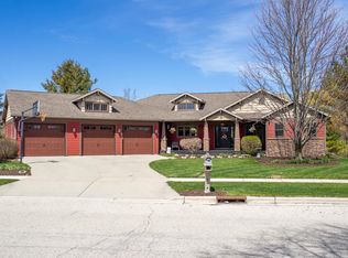 953 Larkspur Rd, Plymouth, WI 53073