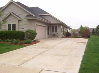 2746 Sandra Ln, Waukesha, WI 53188