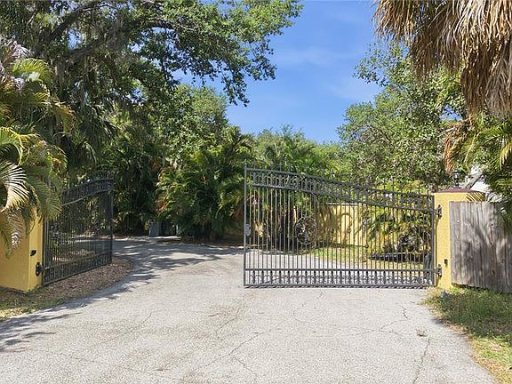 5th image of 3348 Alamo Ln