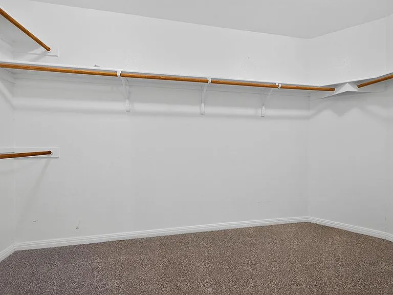 320 Rend Dr — Photo 22