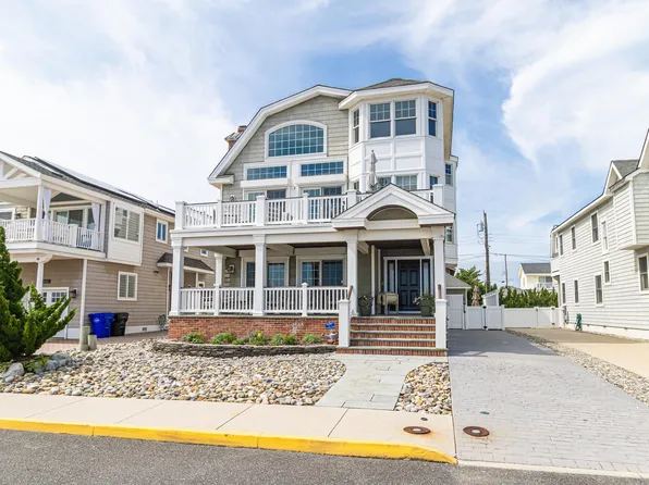 74 7th St W, Avalon, NJ 08202