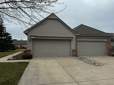 34463 Manor Run Cir, Sterling Heights, MI, 48312