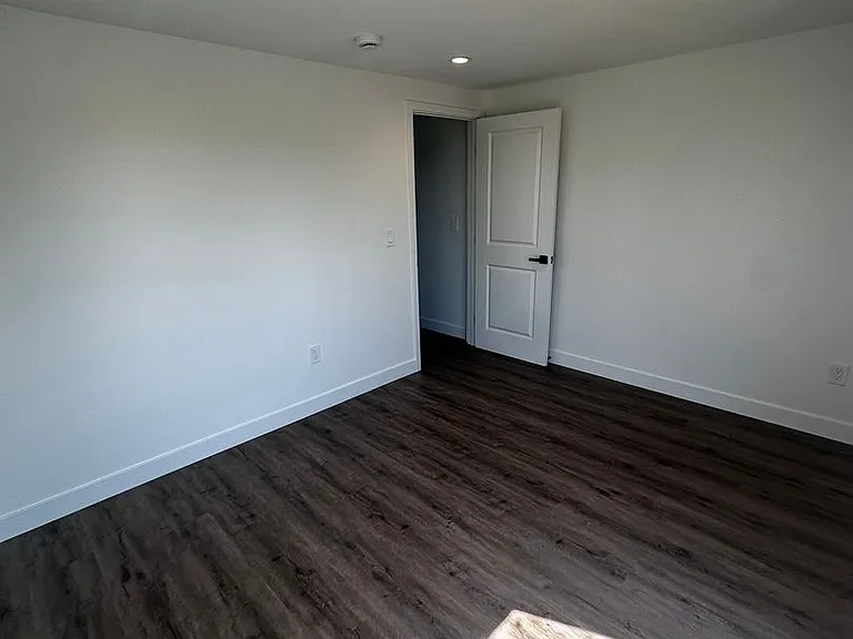 611 Silver Strand Blvd — Photo 42